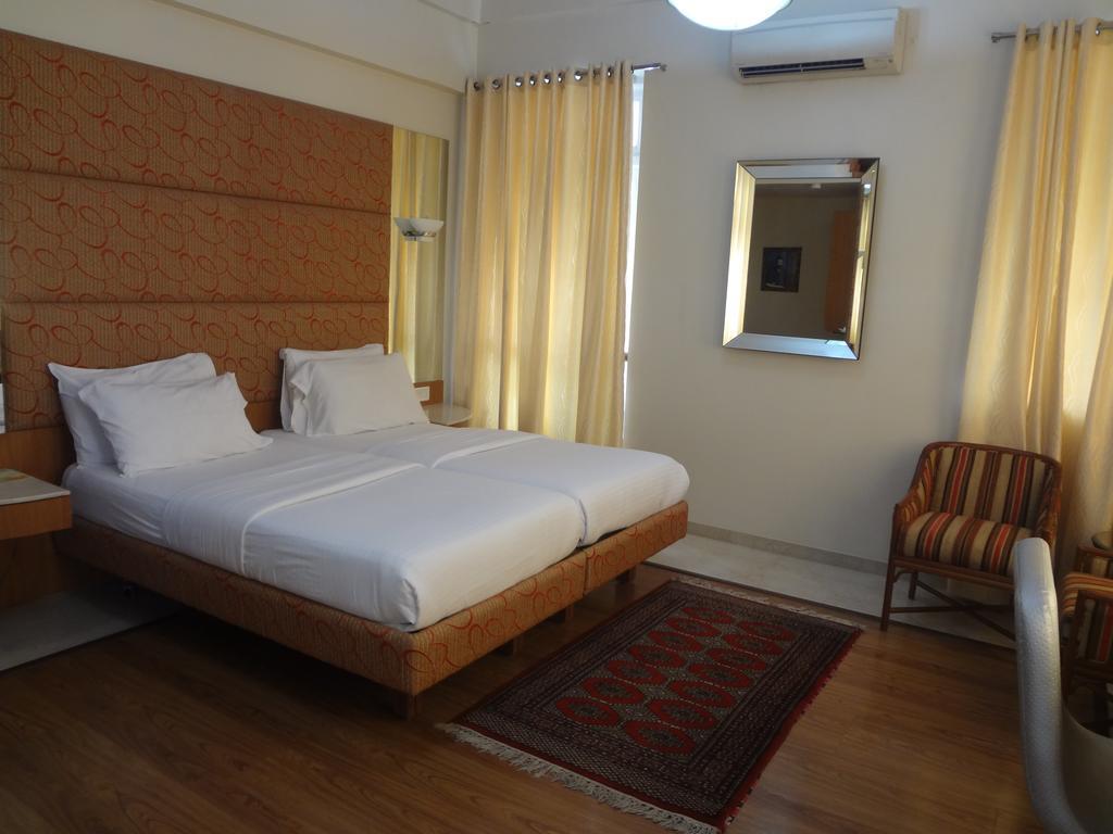 Astoria Hotel Mumbai Luaran gambar